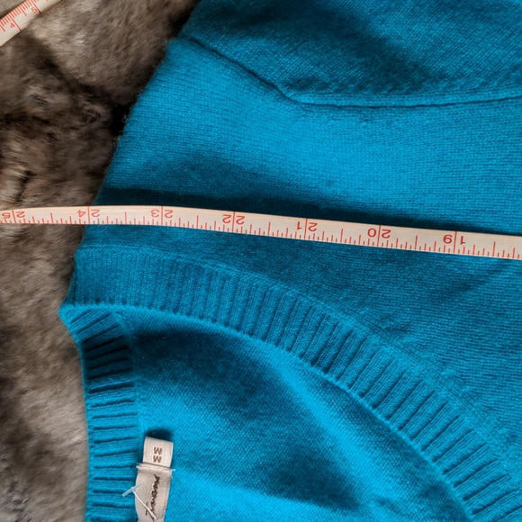 M- 💯% CASHMERE Blue Sweater - Picture 5 of 5
